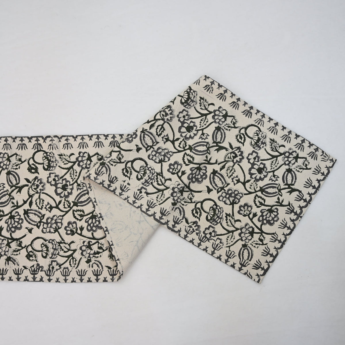 Aroiv Forest Green Cotton Table Runner