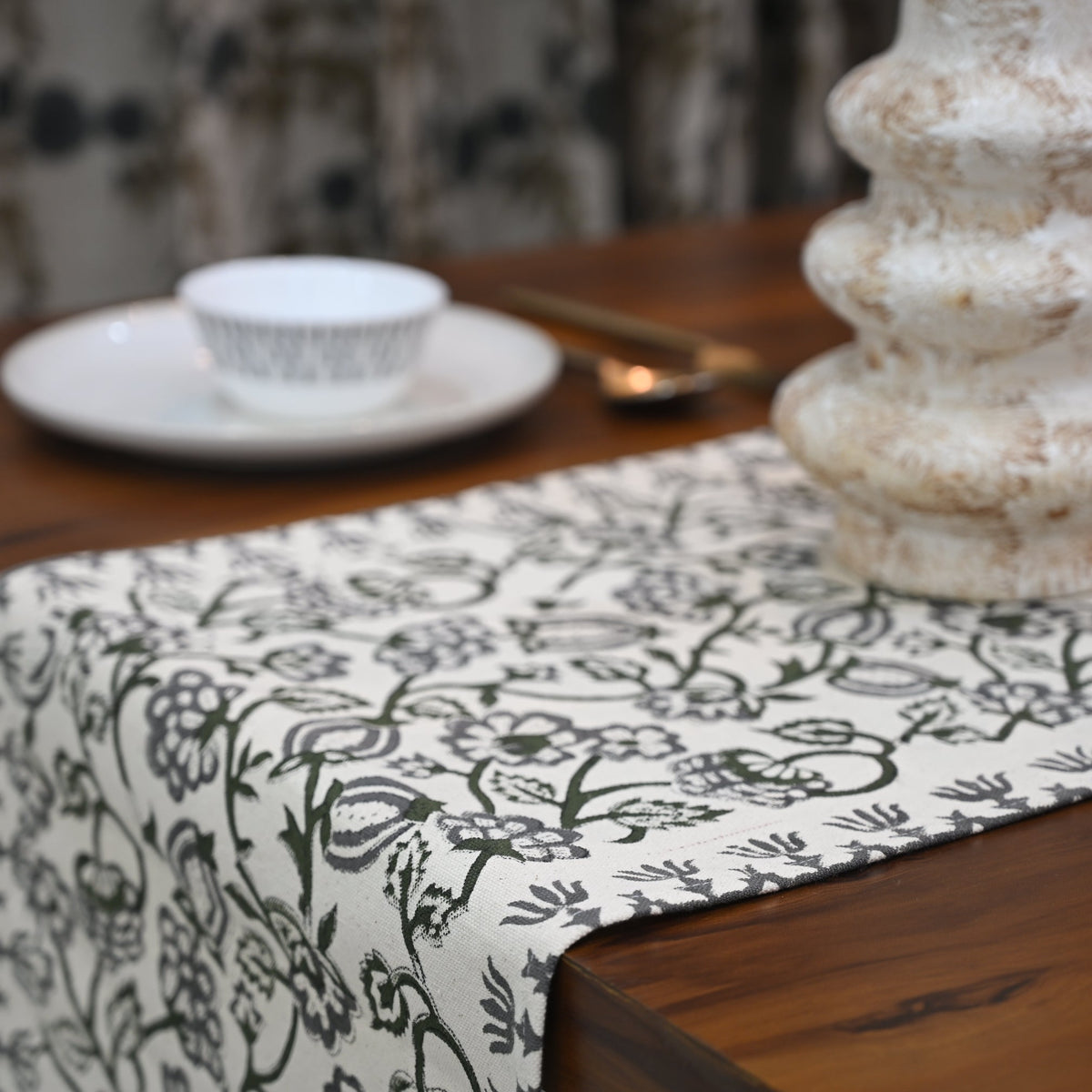 Aroiv Forest Green Cotton Table Runner