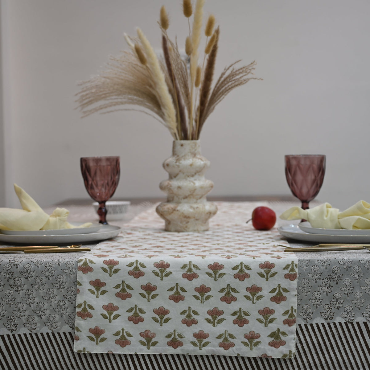 Niros  Dusty Cotton Table Runner