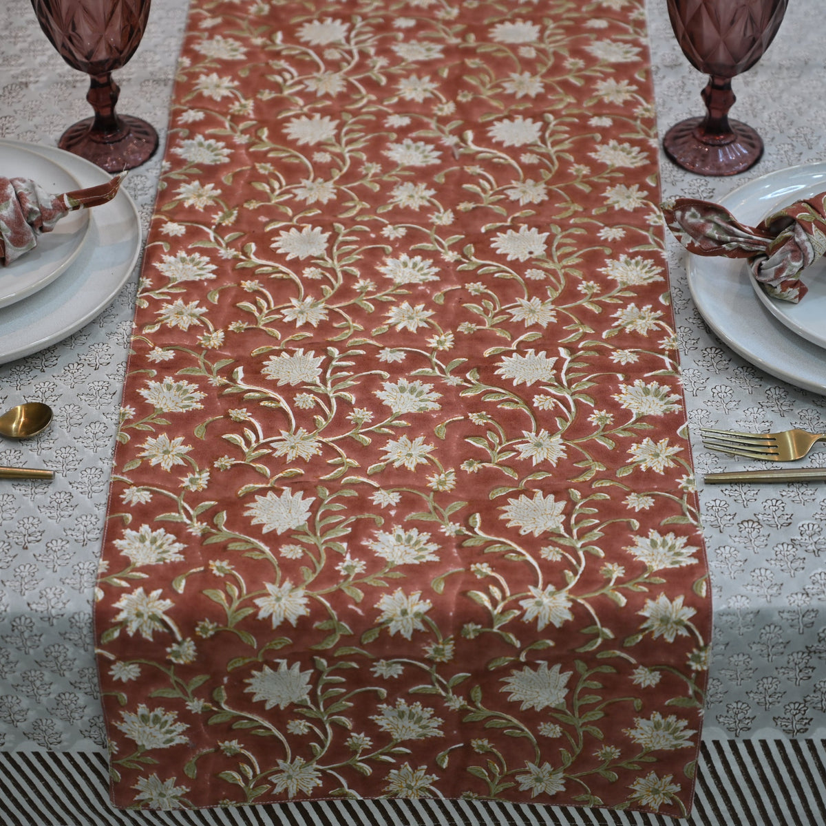 As Sen Red Cotton Table Runner
