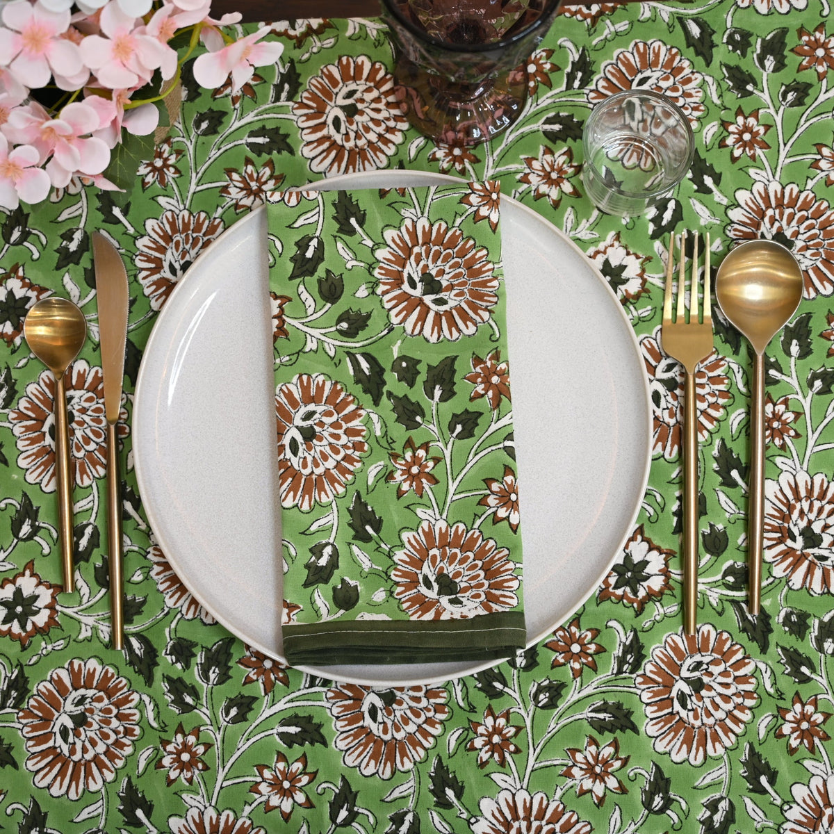 Alan Floral Booti Dinner Napkin